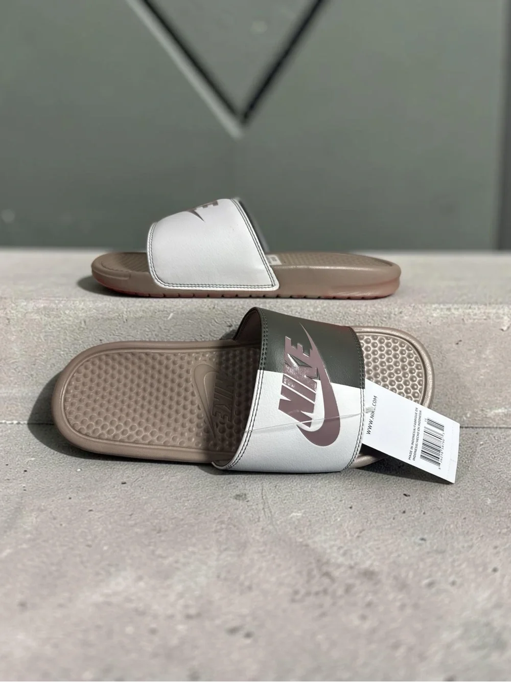 Nike Slide Sandals in White and Taupe with Brown Logo New in box mens size 11